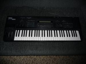 YAMAHA SY85_