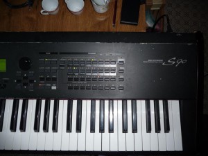 YAMAHA S90_1