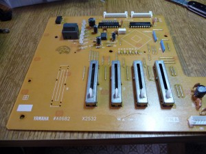 YAMAHA S90_11