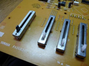 YAMAHA S90_15